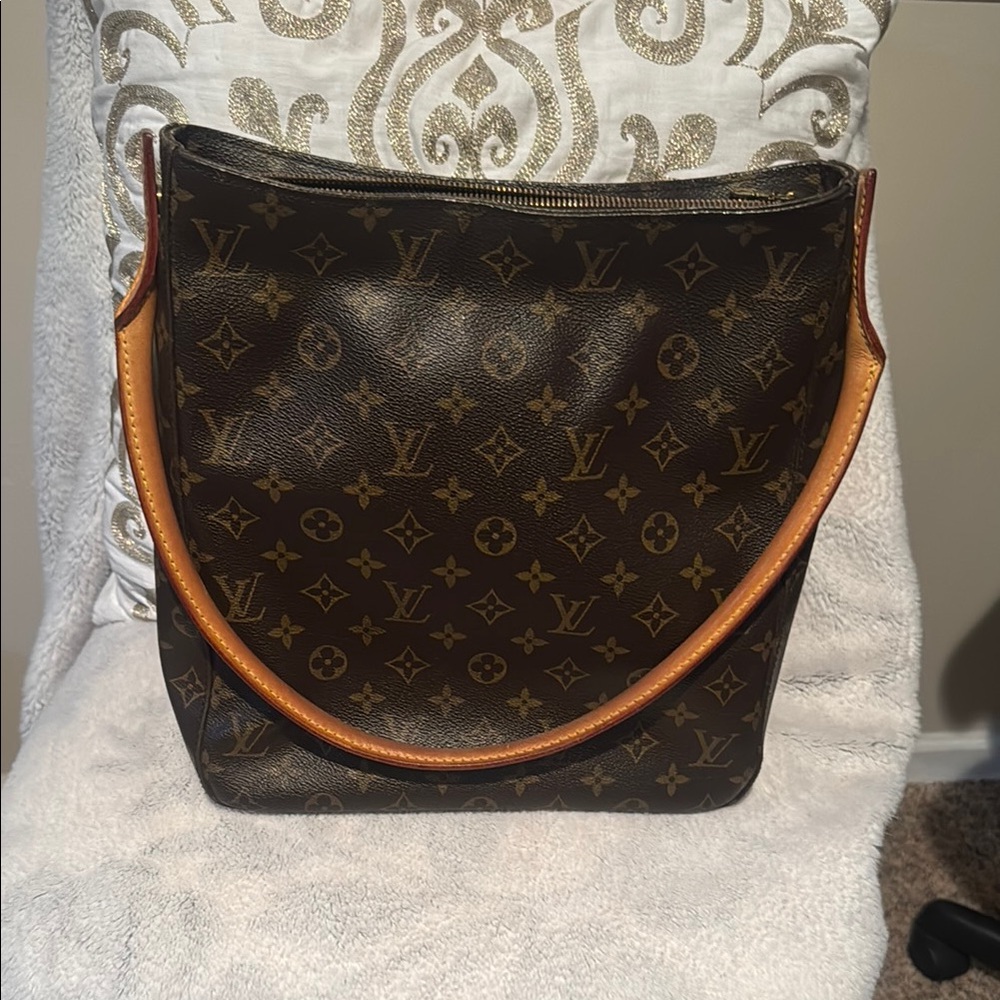 Louis Vuitton Looping GM